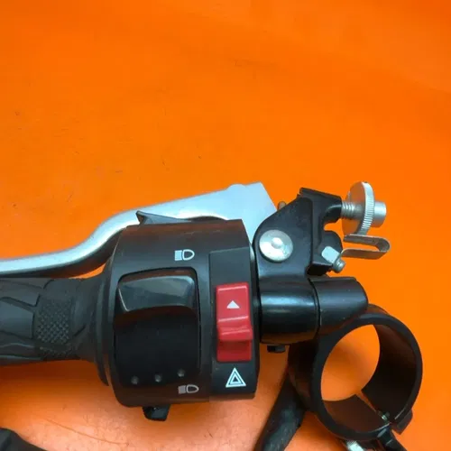 2009-2011 SUZUKI GSXR 1000 OEM LEFT CLIP ON HANDLEBAR W SWITCHES