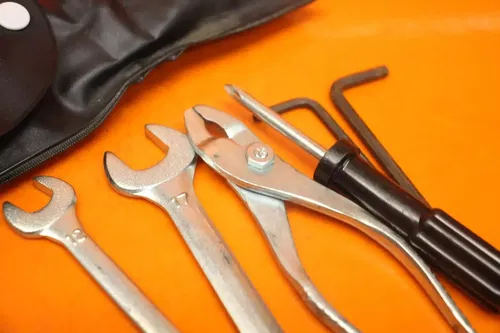 11-19 SUZUKI GSXR 600 750 OEM STOCK TOOLS OEM TOOL BAG KIT SET 09800-21056
