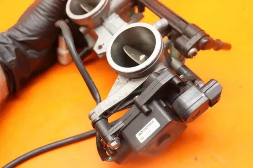 2017-2022 KAWASAKI NINJA 650 MAIN FUEL INJECTORS / THROTTLE BODIES BODY