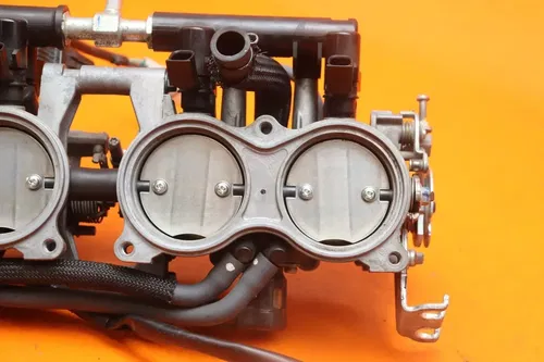 2007-2014 SUZUKI GSXR 1000 OEM MAIN FUEL INJECTORS / THROTTLE BODIES