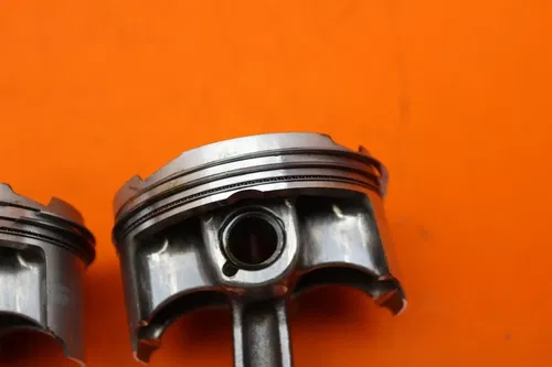2004-2007 KAWASAKI NINJA ZX10R OEM ENGINE MOTOR BLOCK PISTONS 13001-0063