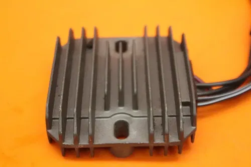 09-16 SUZUKI GSXR 1000 OEM RECTIFIER VOLTAGE REGULATOR