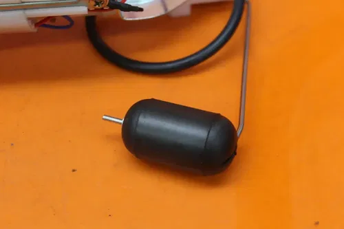 2009-2011 SUZUKI GSXR 1000 OEM FUEL PUMP GAS PETROL SENDER UNIT