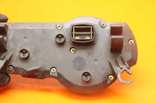 04-05 SUZUKI GSXR 600 750 OEM SPEEDO TACH GAUGES DISPLAY CLUSTER SPEEDOMETER