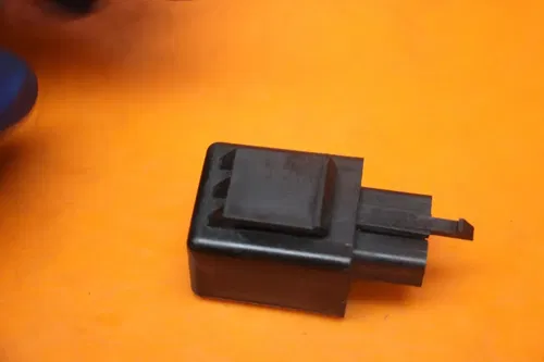 2006-2011 KAWASAKI NINJA ZX14 ZX14R OEM TURN SIGNAL BLINKER RELAY FLASHER SWITCH