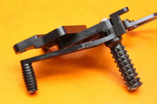 2006 2007 KAWASAKI NINJA ZX10R VORTEX RIGHT REARSET REAR SET DRIVER FOOT PEG