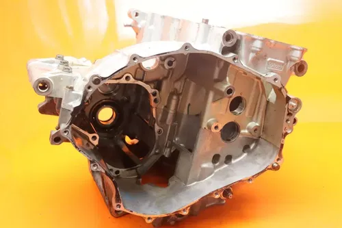 2004-2005 HONDA CBR1000RR OEM ENGINE MOTOR CRANKCASE CRANK CASES BLOCK