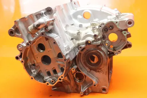 2004-2005 HONDA CBR1000RR OEM ENGINE MOTOR CRANKCASE CRANK CASES BLOCK