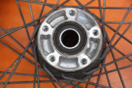 2002 Harley-Davidson Road King FLHR OEM STRAIGHT FRONT WHEEL RIM W TIRE