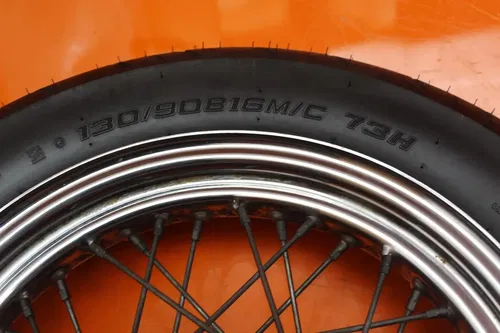 2002 Harley-Davidson Road King FLHR OEM STRAIGHT FRONT WHEEL RIM W TIRE