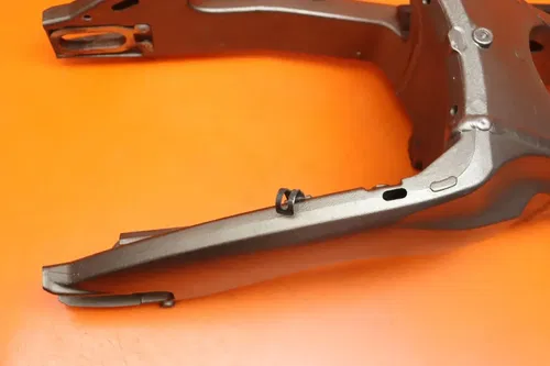 2011 SUZUKI GSXR 1000 OEM REAR SWINGARM BACK SUSPENSION SWING ARM *NO DENTS*