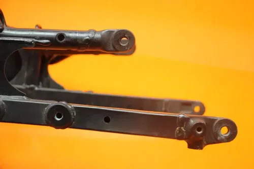 99-07 SUZUKI GSXR1300R BUSA OEM STRAIGHT REAR SUBFRAME BACK SUB FRAME