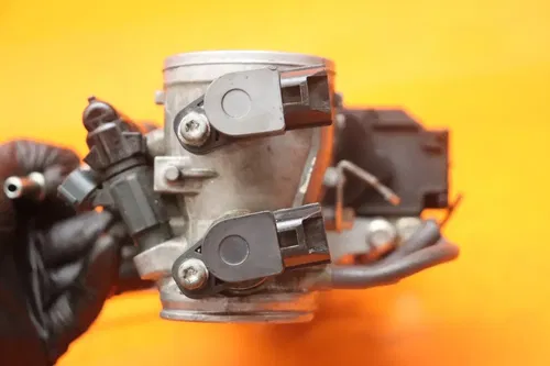 2007-2008 KAWASAKI NINJA ZX6R OEM MAIN FUEL INJECTORS / THROTTLE BODIES