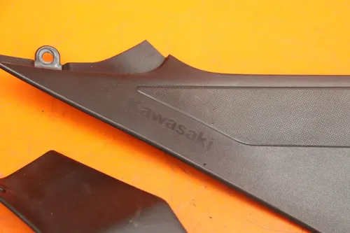 18-23 KAWASAKI NINJA 400 OEM RIGHT LEFT FRONT SIDE SEAT PANELS TRIMS COWLS