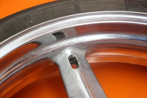 2001-2004 SUZUKI GSXR 1000 CHROME OEM STRAIGHT FRONT WHEEL RIM W TIRE