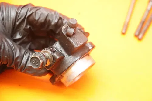 03-05 SUZUKI SV1000 OEM ENGINE SPROCKET COVER
