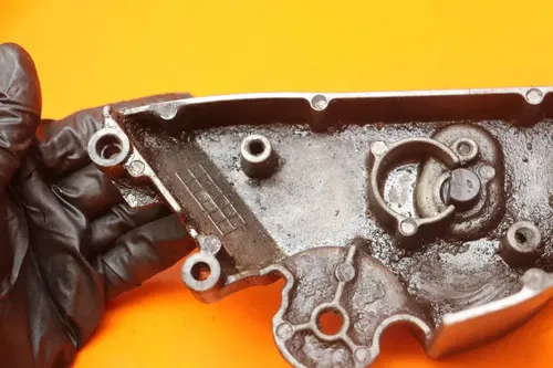 03-05 SUZUKI SV1000 OEM ENGINE SPROCKET COVER