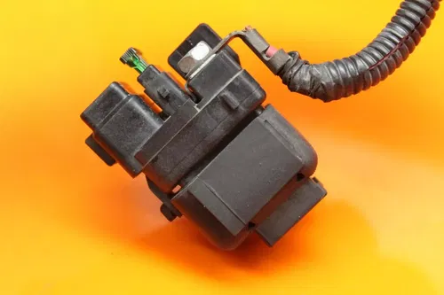 99-07 SUZUKI GSXR1300R BUSA OEM ENGINE STARTER RELAY STARTING MOTOR SWITCH