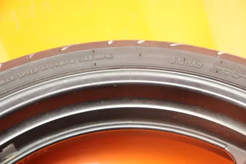 01-07 SUZUKI HAYABUSA OEM FRONT WHEEL RIM W TIRE
