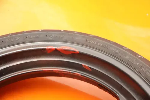 01-07 SUZUKI HAYABUSA OEM FRONT WHEEL RIM W TIRE