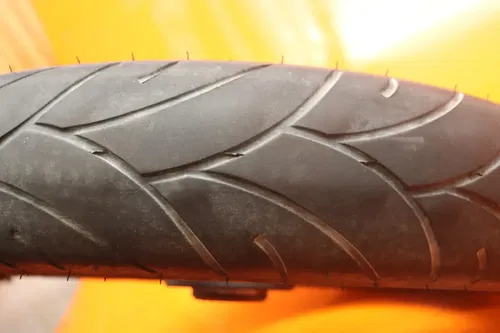 01-07 SUZUKI HAYABUSA OEM FRONT WHEEL RIM W TIRE