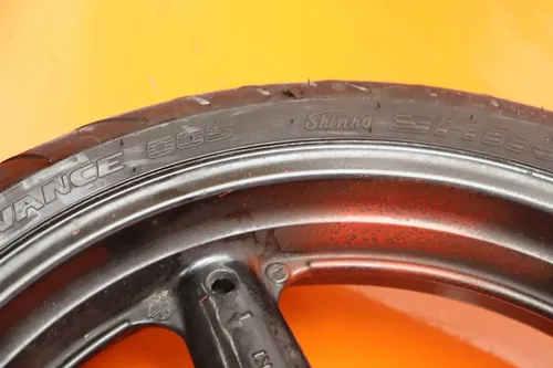 01-07 SUZUKI HAYABUSA OEM FRONT WHEEL RIM W TIRE