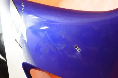 2004-2006 YAMAHA YZF R1 OEM RIGHT MID UPPER SIDE FAIRING COWL PLASTIC