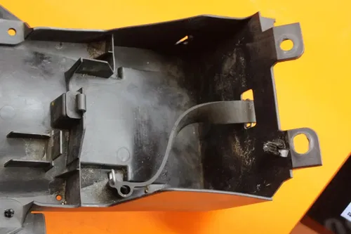 15-18 YAMAHA YZF R3 OEM REAR BACK TAIL UNDERTAIL BATTERY TRAY PLASTIC