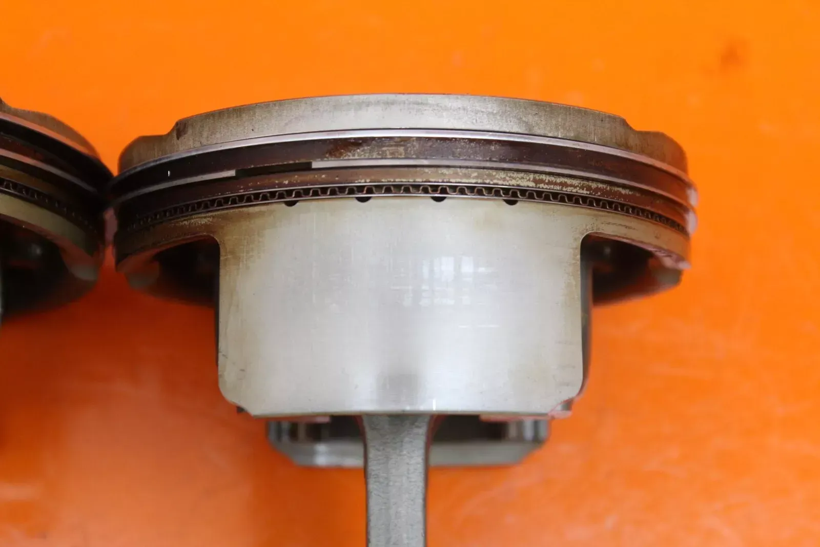 2018 14-19 SUZUKI M109R VZR1800 OEM ENGINE MOTOR BLOCK PISTONS 12111-48G00-0F0