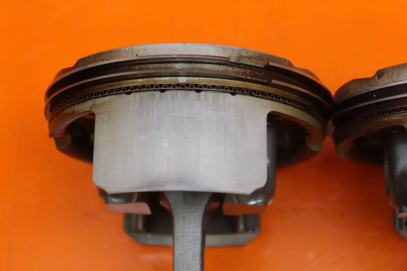 2018 14-19 SUZUKI M109R VZR1800 OEM ENGINE MOTOR BLOCK PISTONS 12111-48G00-0F0