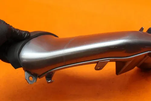 04 05 06 YAMAHA YZF R1 OEM RIGHT RAM AIR INTAKE DUCT TUBE 5VY-2838R-00-P0
