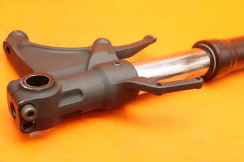 2005 YAMAHA YZF R6 OEM LEFT FRONT FORK SHOCK SUSPENSION