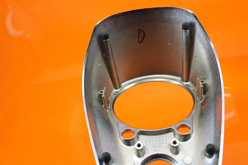 06-10 KAWASAKI VULCAN 2000 VN2000 OEM GAS TANK SPEEDO GAUGE COVER TRIM 14091-053