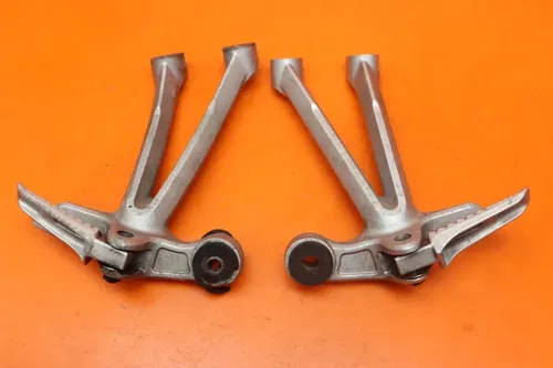 07-08 SUZUKI GSXR 1000 OEM REAR BACK PASSENGER PEG SET PAIR