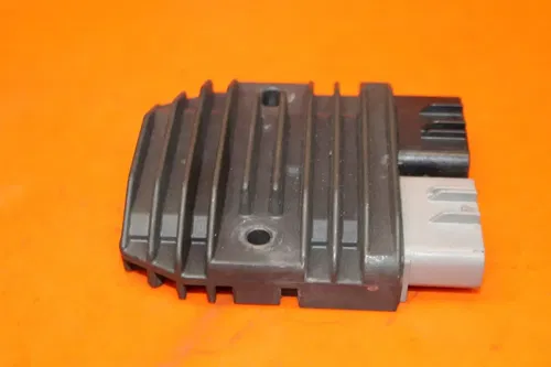 02-03 YAMAHA YZF R1 OEM RECTIFIER VOLTAGE REGULATOR