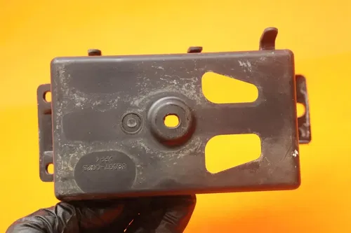 07-08 KAWASAKI NINJA ZX6R OEM REAR BACK TAIL UNDERTAIL BATTERY TRAY PLASTIC