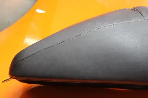2010 Harley-Davidson Street Glide FLHX OEM FRONT REAR SEAT SADDLE *NO RIPS*