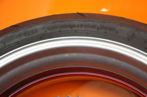 2004-2007 HONDA CBR 1000RR OEM STRAIGHT REAR WHEEL BACK RIM W TIRE