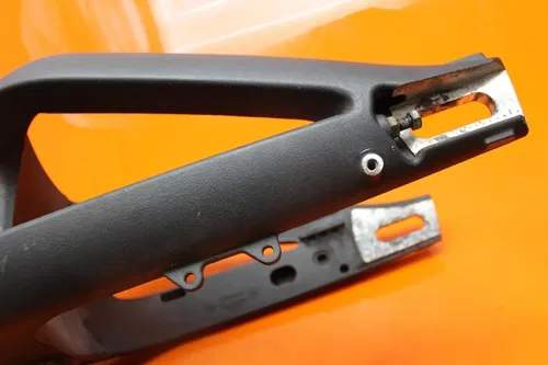 06-08 TRIUMPH DAYTONA 675 OEM STRAIGHT REAR SWINGARM BACK SUSPENSION SWING ARM
