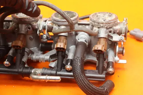 2017 SUZUKI GSXR750 OEM MAIN FUEL INJECTORS / THROTTLE BODIES