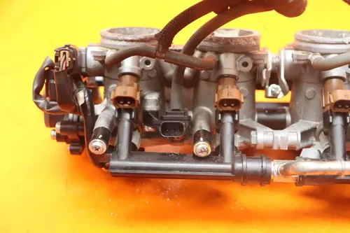 2017 SUZUKI GSXR750 OEM MAIN FUEL INJECTORS / THROTTLE BODIES