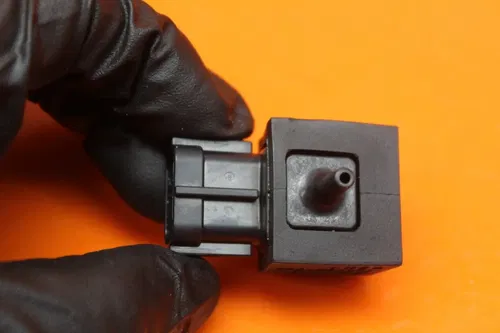 2008-2012 SUZUKI BUSA GSXR1300R OEM MAP MASS AIR FLOW PRESSURE SENSOR SET
