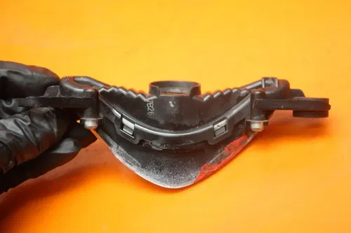 2007 2008 SUZUKI GSXR 1000 OEM RUNNING PILOT FRONT LIGHT HOUSING 36110-21H00