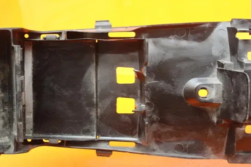 2005 2006 SUZUKI GSXR 1000 OEM REAR BACK TAIL UNDERTAIL BATTERY TRAY PLASTIC