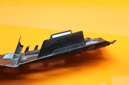 2005 2006 SUZUKI GSXR 1000 OEM REAR BACK TAIL UNDERTAIL BATTERY TRAY PLASTIC