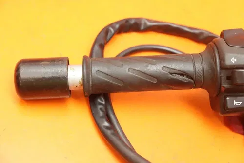 2001-2007 SUZUKI HAYABUSA OEM LEFT CLIP ON HANDLEBAR W SWITCHES