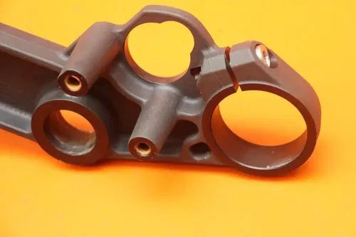 2009-2023 SUZUKI GSXR 1000 OEM FORKS UPPER TRIPLE TREE CLAMP