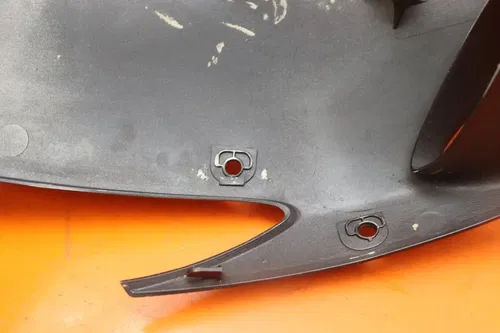 2005-2006 YAMAHA YZF R1 OEM RIGHT MID UPPER SIDE FAIRING COWL PLASTIC