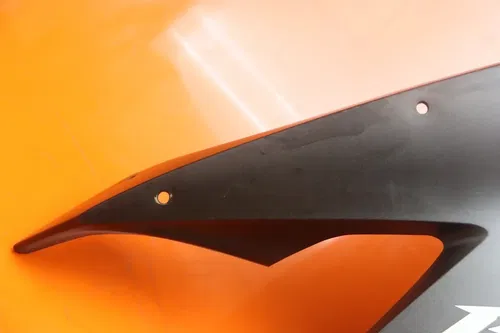 2005-2006 YAMAHA YZF R1 OEM RIGHT MID UPPER SIDE FAIRING COWL PLASTIC