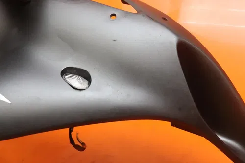 2005-2006 YAMAHA YZF R1 OEM RIGHT MID UPPER SIDE FAIRING COWL PLASTIC
